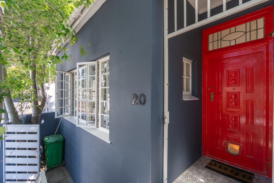 2 Bedroom Property for Sale in Oranjezicht Western Cape